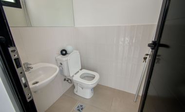 PISOS DE 3 DORMITORIOS Y COCHERA - VENTA