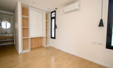 PISOS DE 3 DORMITORIOS Y COCHERA - VENTA