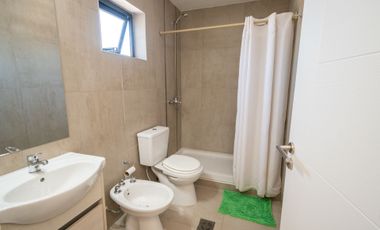 VENTA SEMIPISO DOS DORMITORIOS EN TORRE LYON