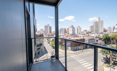 VENTA SEMIPISO DOS DORMITORIOS EN TORRE LYON
