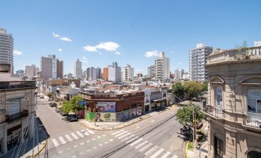 VENTA SEMIPISO DOS DORMITORIOS EN TORRE LYON