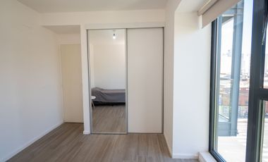VENTA SEMIPISO DOS DORMITORIOS EN TORRE LYON