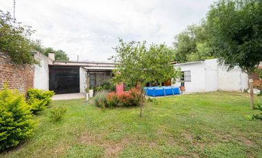 Venta Casa Rincón a 1 cuadra de la Plaza