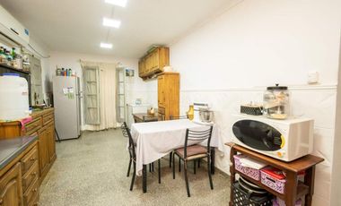 Venta Casa Rincón a 1 cuadra de la Plaza