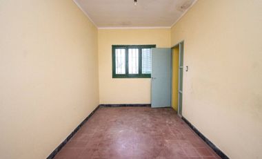 VENTA CASA A REFACCIONAR /COCHERA B. FOMENTO 9 JUL