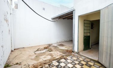 VENTA CASA A REFACCIONAR /COCHERA B. FOMENTO 9 JUL