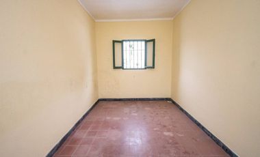 VENTA CASA A REFACCIONAR /COCHERA B. FOMENTO 9 JUL
