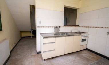 VENTA CASA A REFACCIONAR /COCHERA B. FOMENTO 9 JUL