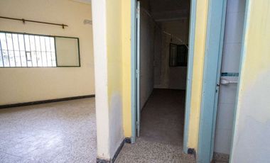 VENTA CASA A REFACCIONAR /COCHERA B. FOMENTO 9 JUL