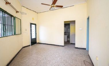 VENTA CASA A REFACCIONAR /COCHERA B. FOMENTO 9 JUL