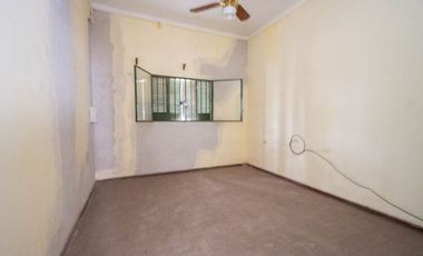 VENTA CASA A REFACCIONAR /COCHERA B. FOMENTO 9 JUL