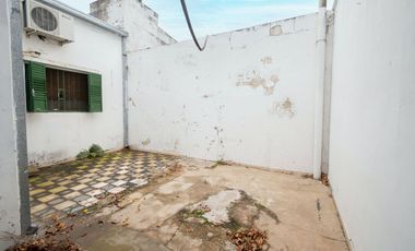 VENTA CASA A REFACCIONAR /COCHERA B. FOMENTO 9 JUL