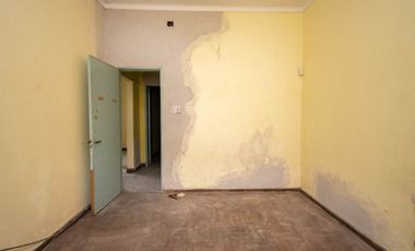 VENTA CASA A REFACCIONAR /COCHERA B. FOMENTO 9 JUL
