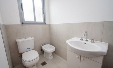 Local Comercial sobre calle Dr. Zavalla