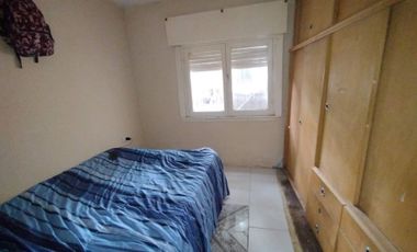 Casa en venta de dos dormitorios en Berazategui