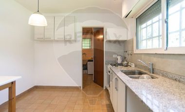 Casas en venta Villa Elisa. Parque y pileta