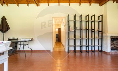 Casas en venta Villa Elisa. Parque y pileta
