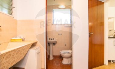 Casas en venta Villa Elisa. Parque y pileta
