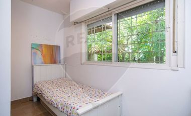 Casas en venta Villa Elisa. Parque y pileta