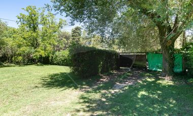 Casas en venta Villa Elisa. Parque y pileta