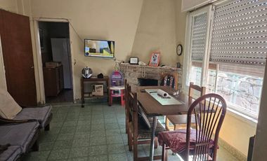 CASA EN VENTA EN BERAZATEGUI