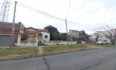 VENTA CASA A RECICLAR LA GUARDA A PASOS DE  MITRE