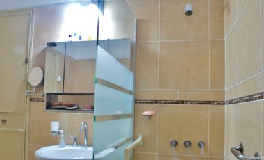 VENTA CASAS 3 AMB./QUINCHO/PISCINA/COCHERA QUILMES