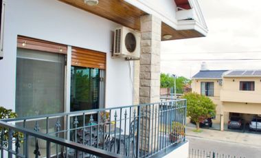 VENTA CASAS 3 AMB./QUINCHO/PISCINA/COCHERA QUILMES