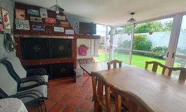 VENTA CASAS 3 AMB./QUINCHO/PISCINA/COCHERA QUILMES
