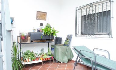 VENTA CASAS 3 AMB./QUINCHO/PISCINA/COCHERA QUILMES