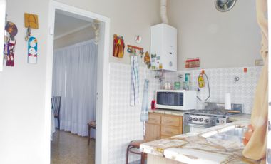 VENTA CASAS 3 AMB./QUINCHO/PISCINA/COCHERA QUILMES