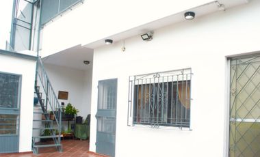 VENTA CASAS 3 AMB./QUINCHO/PISCINA/COCHERA QUILMES
