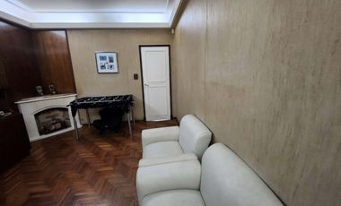 VENTA CASA 5 AMBIENTES PATIO COCHERA BERNAL