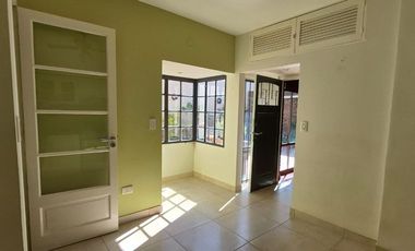 Venta Casa 3 dorm San Isidro La Calabria quincho