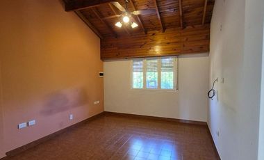 Venta Casa 3 dorm San Isidro La Calabria quincho