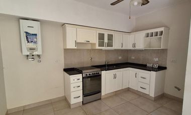 Venta Casa 3 dorm San Isidro La Calabria quincho