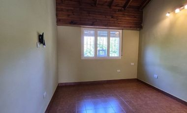 Venta Casa 3 dorm San Isidro La Calabria quincho