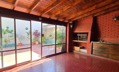 Venta Casa 3 dorm San Isidro La Calabria quincho