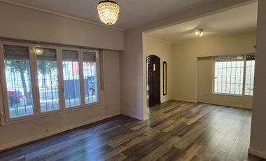 Venta Casa 3 dorm San Isidro La Calabria quincho