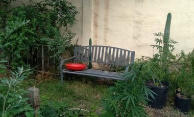 Terreno con casa a demoler y depto interno