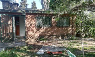 CASA EN VENTA DOS DORM CON PILETA ARROYO SECO