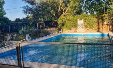 CASA EN VENTA 4 DORM Y PISCINA EN PUEBLO ESTHER