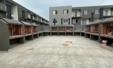 VENTA DEPTO 3 AMB COMPLEJO SOLARES MORENO PERMUTA