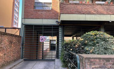 VENTA COCHERA FIJA EN SAN ISIDRO