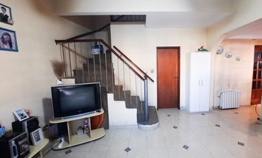 Casa en venta 4 Amb C/Cochera y Fondo Berazategui