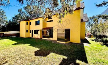 Casa en Venta en Club de Golf Vallescondido Zona Esmeralda Atizapan de Zaragoza
