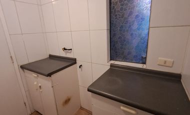 VENTA AMPLIA CASA EN SEGURO MICROBARRIO