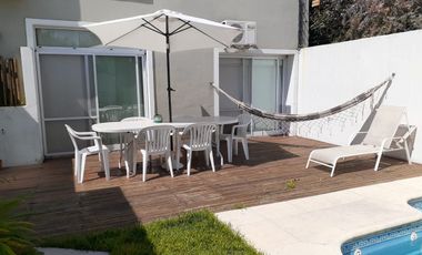 VENTA CASA RAMOS MEJIA FONDO QUINCHO PISCINA