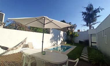 VENTA CASA RAMOS MEJIA FONDO QUINCHO PISCINA