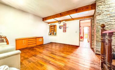 Casa en venta 8 amb con dos patios - Mataderos